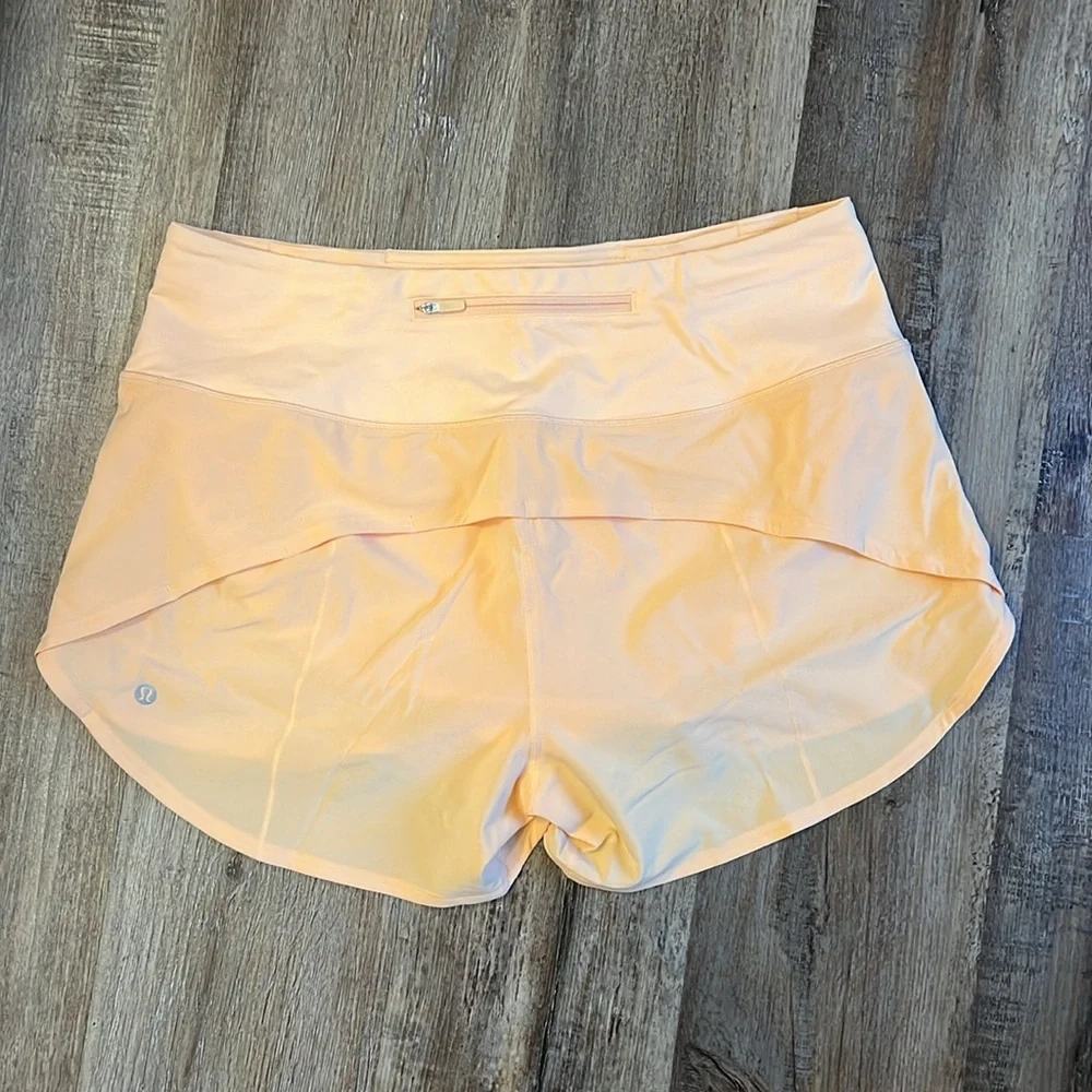 NWT Lululemon Speed Up Shorts - Picture 2 of 4